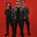 Fotografía cedida por TelevisaUnivision donde aparecen de izquierda a derecha, David Díaz, Vladimir Dotel y Junior Pimentel, los integrantes de la banda dominicana Ilegales ofrecerá una actuación especial en la próxima edición de Premio Lo Nuestro con motivo de sus tres décadas de trayectoria musical, según informó este jueves la organización de la premiación. El grupo subirá al escenario del Kaseya Center de Miami, sede de esta gala que se celebrará el 22 de febrero próximo, para brindar una presentación que recorrerá sus más grandes éxitos grabados durante sus 30 años de carrera. EFE