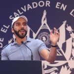 El presidente de El Salvador, Nayib Bukele, se autoproclamó este domingo ganador de las elecciones generales "con más del 85 % de los votos".