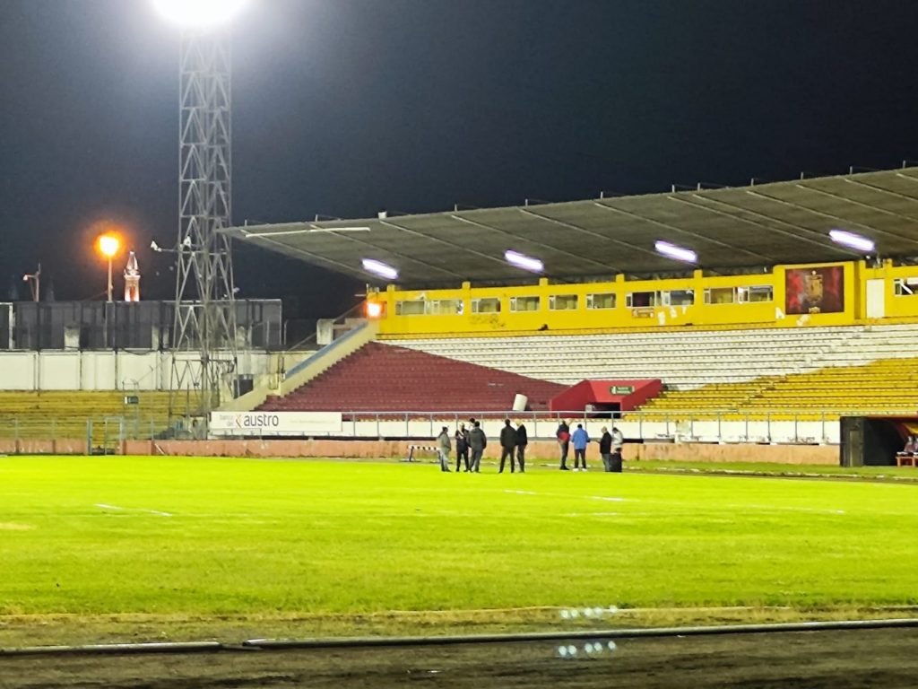 Deportivo Cuenca recibió el reporte preliminar de la CONMEBOL sobre la re inspección de lumínica al estadio Alejandro Serrano Aguilar, en el que indica que el mismo continúa inhabilitado para los torneos CONMEBOL
