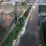 Una intensa lluvia con viento y granizo registrada en el sur de Quito generó 50 llamadas de emergencia por inundaciones en cinco sectores.