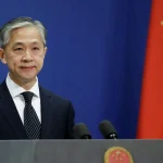 "Nos oponemos firmemente a esa generalización del concepto de seguridad nacional que hace Estados Unidos, estableciendo listas discriminatorias en varias categorías para reprimir injustificadamente a las empresas chinas", protestó hoy el portavoz de Exteriores chino Wang Wenbin.