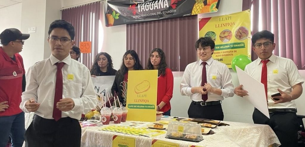 La preparación académica de los estudiantes de Comunicación se refuerza con el desarrollo de proyectos.