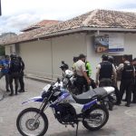 La Policía Nacional inició las investigaciones del asalto perpetrado en una joyería del cantón Chordeleg. Foto cortesía