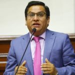 El ministro de Salud de Perú, César Vásquez, anunció que 20 regiones del país serán declaradas en emergencia sanitaria por el incremento de casos de dengue.