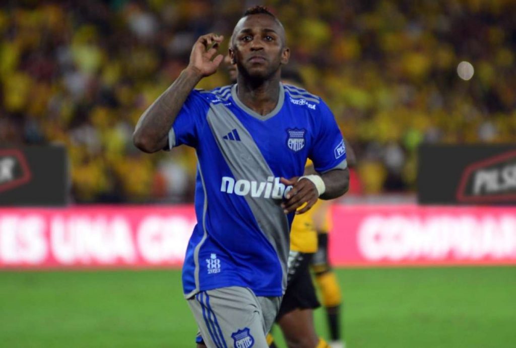 El delantero Miller Bolaños es nuevo jugador de Guayaquil City para la nueva temporada 2024 en la Serie 'B'