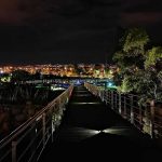 Vista nocturna del Jardín Botánico de Cuenca.