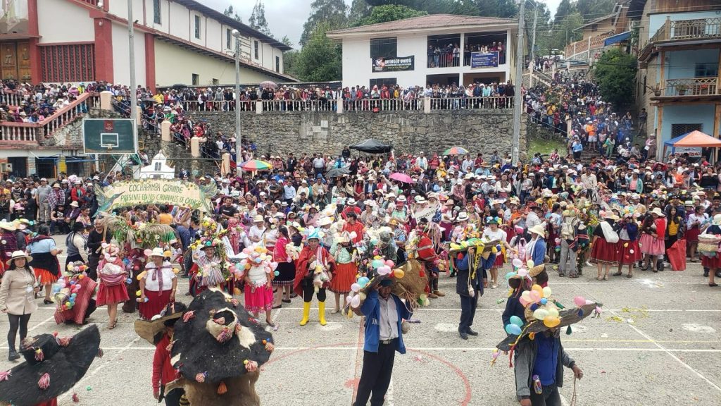 Cuenca hoy cierra el carnaval con un programa Molleturo