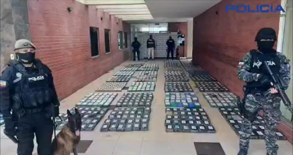 El 11 de febrero de 2024, la Policía Nacional ejecutó un operativo antidrogas, denominado ‘Tempestad’, que dejó como resultado la incautación de 1’127.950 gramos. de cocaína. Foto Policía Nacional