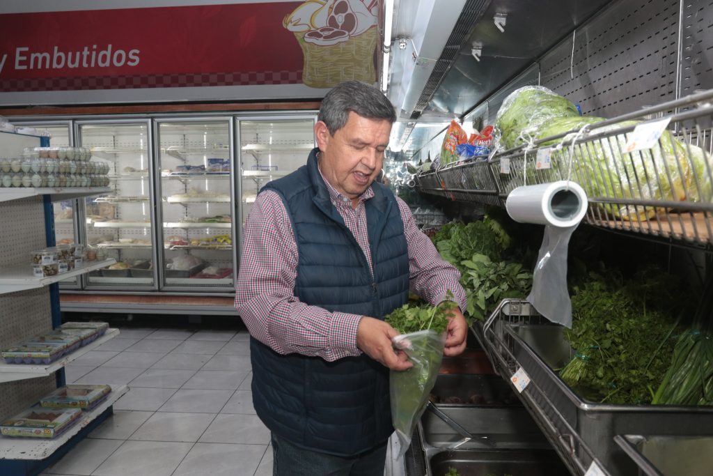 El primer supermercado municipal funcionará en lo que hoy es la tienda de Gransol que se ubica en el sector Puertas del Sol. La Empresa Municipal EDEC EP y la cooperativa Prograserviv coadministrarán este espacio. XCA