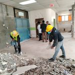 En lo que fue el área de emergencia pediátrica del hospital “José Carrasco Arteaga”, se construye el centro de diálisis. Los trabajos registran un avance del 50 %. BPR