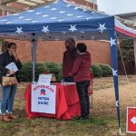 Quince estados de Estados Unidos votan este martes en el día más grande de las primarias presidenciales, una cita conocida como supermartes y que parece un mero trámite ante la casi inevitable reedición del duelo entre el actual presidente, el demócrata Joe Biden, y el exmandatario republicano Donald Trump (2017-2021). EFE