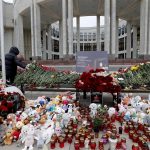 De acuerdo con los últimos datos oficiales, el atentado en la sala de conciertos Crocus City Hall, a 20 kilómetros del centro de Moscú, ha dejado al menos 137 muertos y 182 heridos. EFE