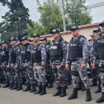Uniformados formaron en las instalaciones de la Subzona de Policía Azuay y están asignados a la vigilancia de la cárcel de Turi.