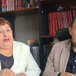 Mariana Quispe, madre de Maribel Castillo, junto al abogado Gustavo Quito, dieron declaraciones tras conocer sentencia por asesinato.