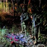 Las Fuerzas Armadas decomisaron 35 tacos de dinamita durante un operativo ejecutado en el cantón minero Camilo Ponce Enríquez