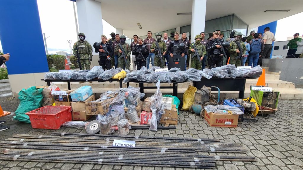 Juez dictó orden de prisión preventiva contra Juan C., por presunto autor del delito de tráfico ilícito de armas de fuego.