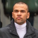 El ex jugador de fútbol, Dani Alves comparece por primera vez en los juzgados tras salir en libertad bajo fianza
