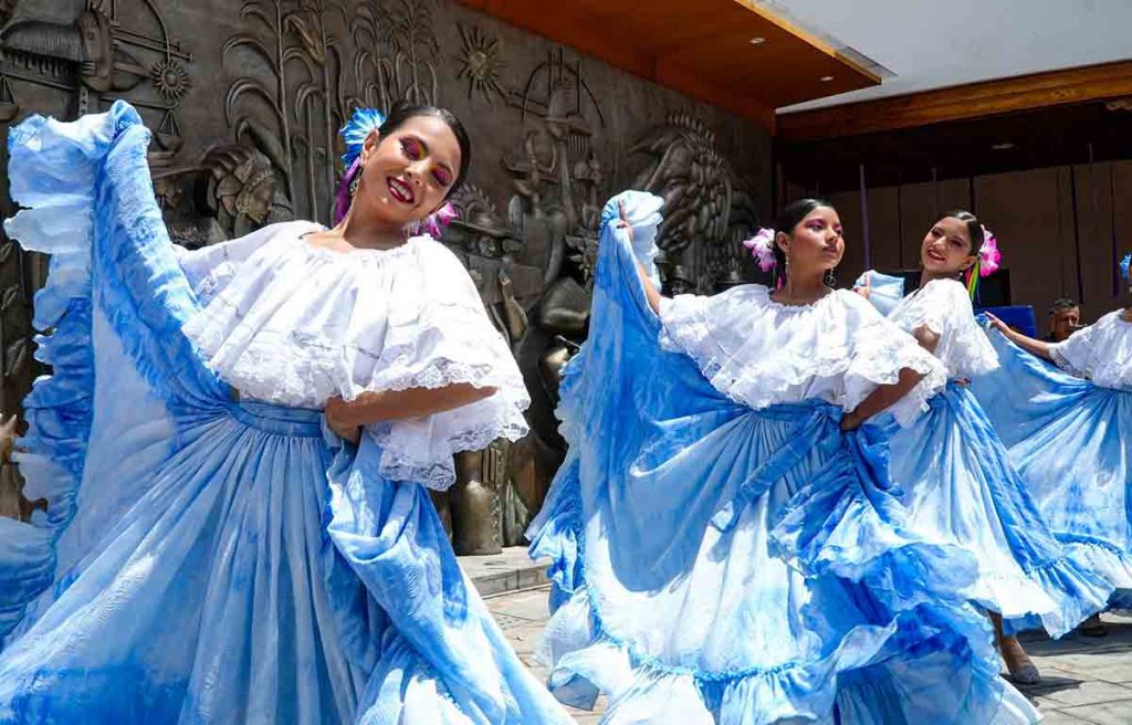 Guayas y Azuay promocionaron sus actividades para el feriado de Semana Santa.