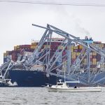 El barco que derribó el puente de Baltimore (Maryland, EE.UU.) transportaba 56 contenedores con materiales químicos peligrosos