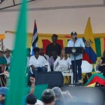 El presidente colombiano, Gustavo Petro, aseguró este martes que "muchos de los que se oponen" a la asamblea constituyente propuesta por él lo hacen porque son "amantes de la gobernanza paramilitar"