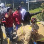 Paramédicos atendieron a las personas heridas durante la agresión, en le sector Challuabamba.