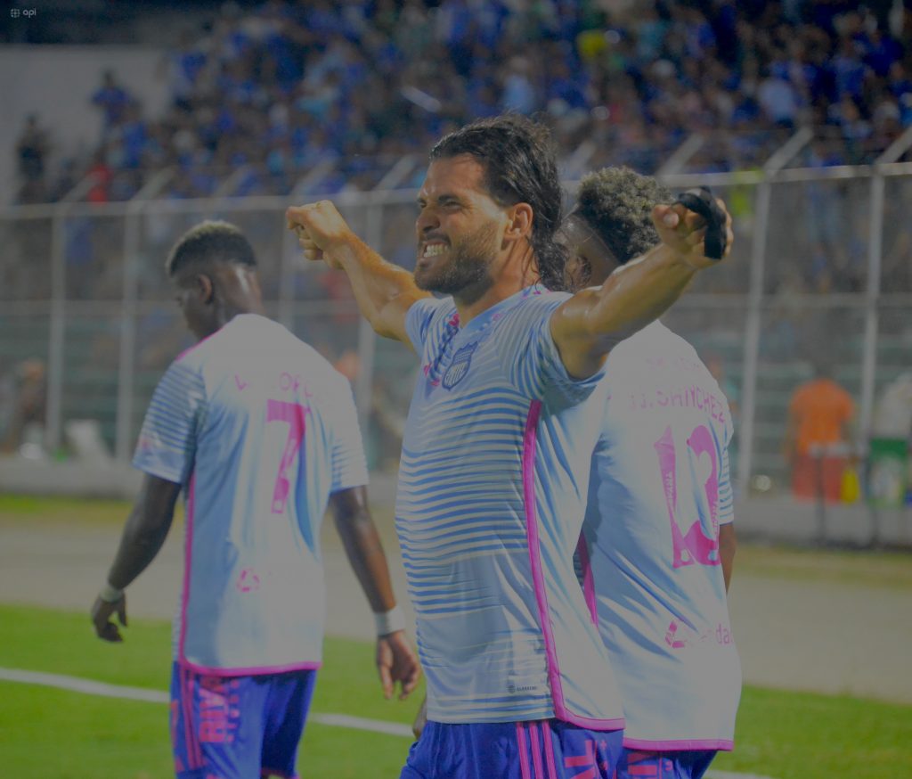 Castelli anota gol de Emelec ante Orense. Foto: API