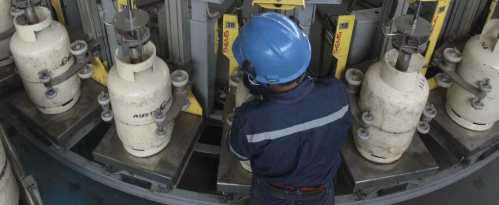 Bajó la tasa de desempleo en Azuay