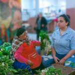 Como 'guardianas de la salud' son conocidas las sanadoras que realizan limpias que libera las malas energías.