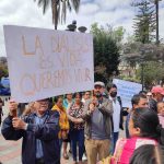 Pacientes de Unireas protagonizaron un plantón en las afueras de la Gobernación.