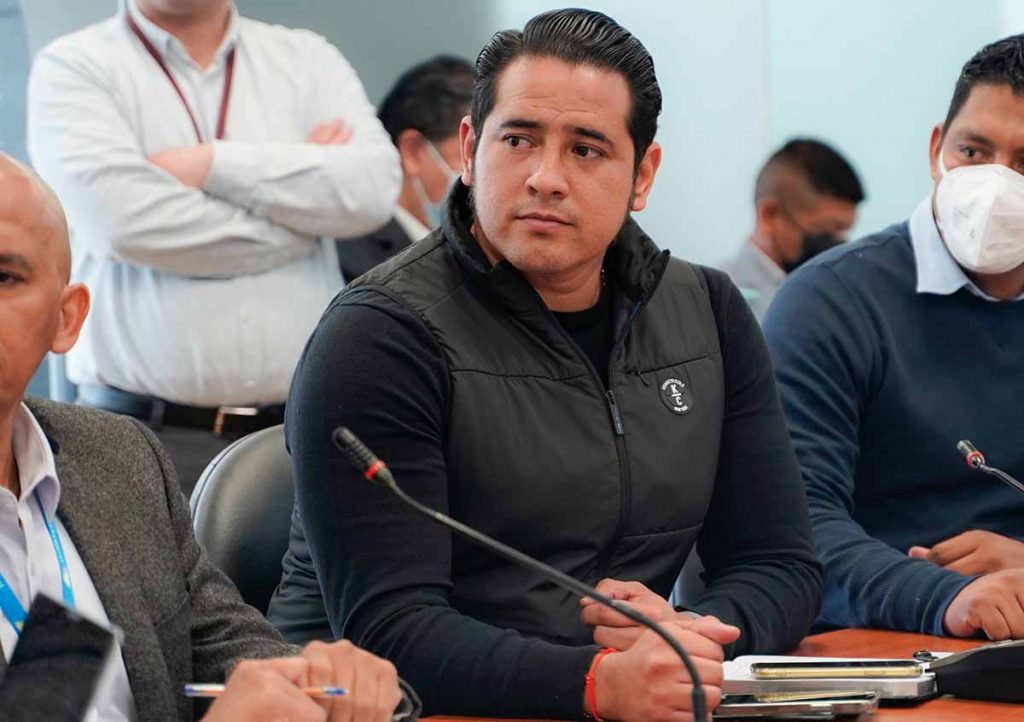 Ronny Aleaga anunció su desafiliación del Movimiento Revolución Ciudadana.