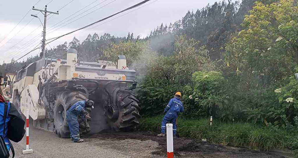 Arrancaron los trabajos en la vía Medio Ejido – Sayausí.