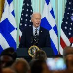 El SVR señaló que esto muestra que la Administración del presidente Joe Biden "admite en la práctica su impotencia y nos demuestra una vez más la inconsistencia del régimen de Kiev aupado por ellos".