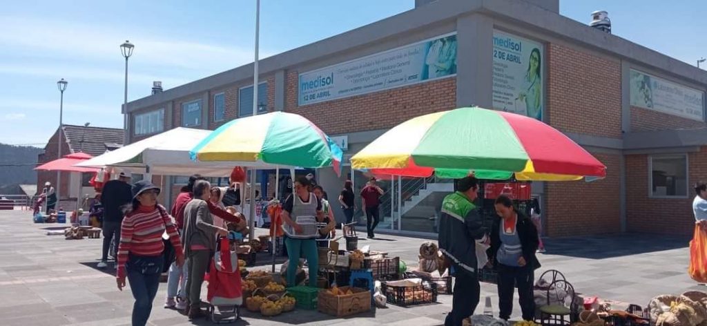 El Mercado 12 de Abril se alista para vivir sus fiestas este viernes en Cuenca.