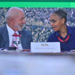 El presidente de Brasil, Luiz Inácio Lula da Silva, presentó este martes un nuevo programa de combate a la deforestación de la Amazonía, mediante el cual se ofrecerá apoyo financiero a los municipios que se sumen a la protección del bioma. "El problema de la desforestación no es del Gobierno, es de todo el Estado brasileño", y combatirlo "es una responsabilidad de todos", declaró Lula en una ceremonia que congregó a decenas de alcaldes de municipios amazónicos. EFE