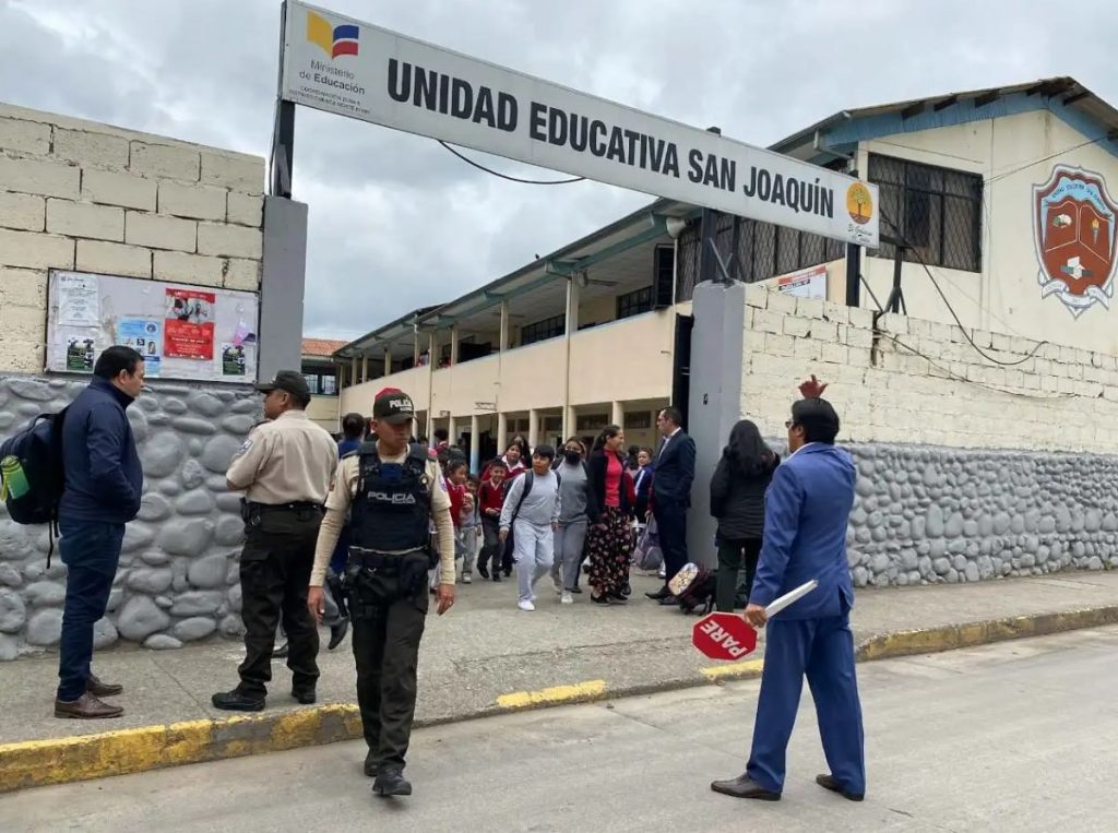 Los estudiantes de la jornada matutina, se mantendrán en la modalidad presencial en horarios habituales.