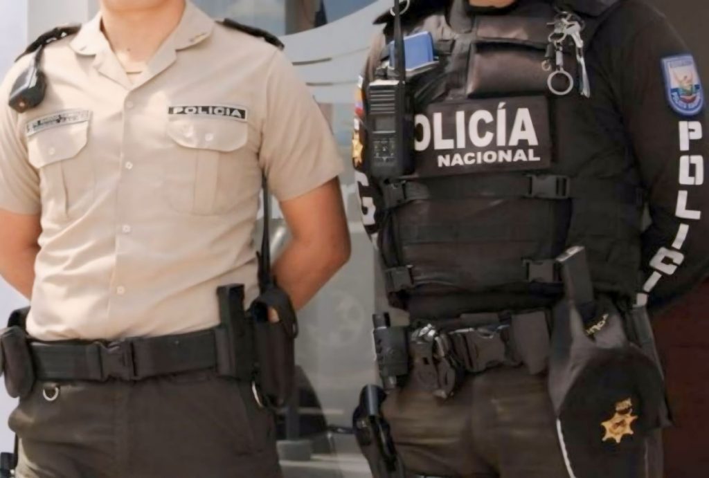 El policía fue aprehendido en el Comando azuayo por el presunto delito de extorsión.