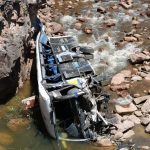 Un bus que transportaba a una delegación de la Federación Deportiva de Loja se accidentó en el cantón Oña.