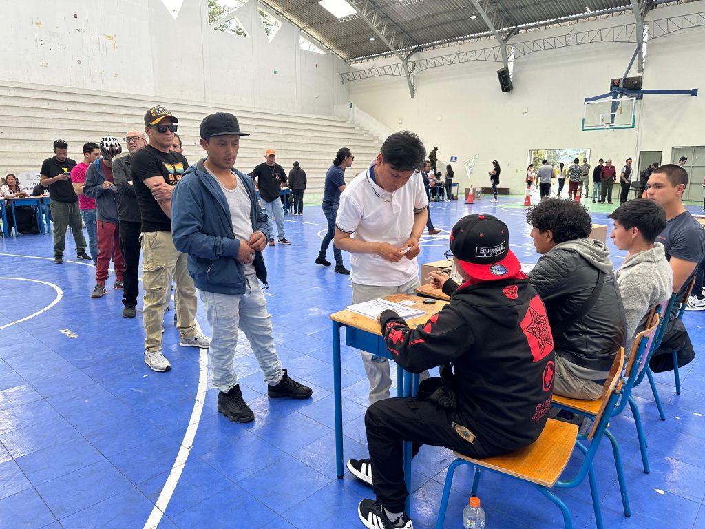 Los datos fueron compartidos a las 17:00 tras el cierre de los más de 4.300 recintos de votación