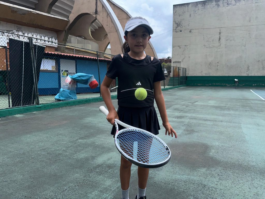 La cuencana Nicole Ordóñez sueña con ser la mejor tenista del Ecuador y no descansará hasta estar en la élite mundial.