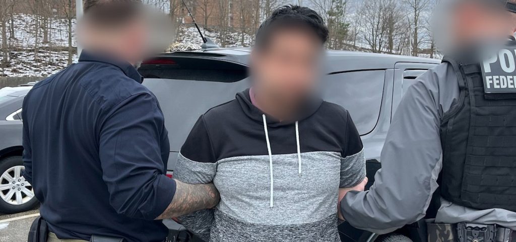 Esta fotografía fue difundida por autoridades de EE.UU., tras la captura de un ecuatoriano.