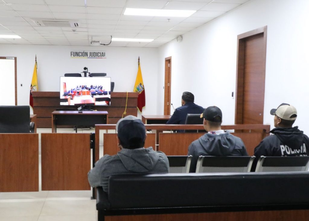 Hijo de la Vicepresidenta de la República, Verónica Abad, FSBA, detenido por supuesto tráfico de influencias.