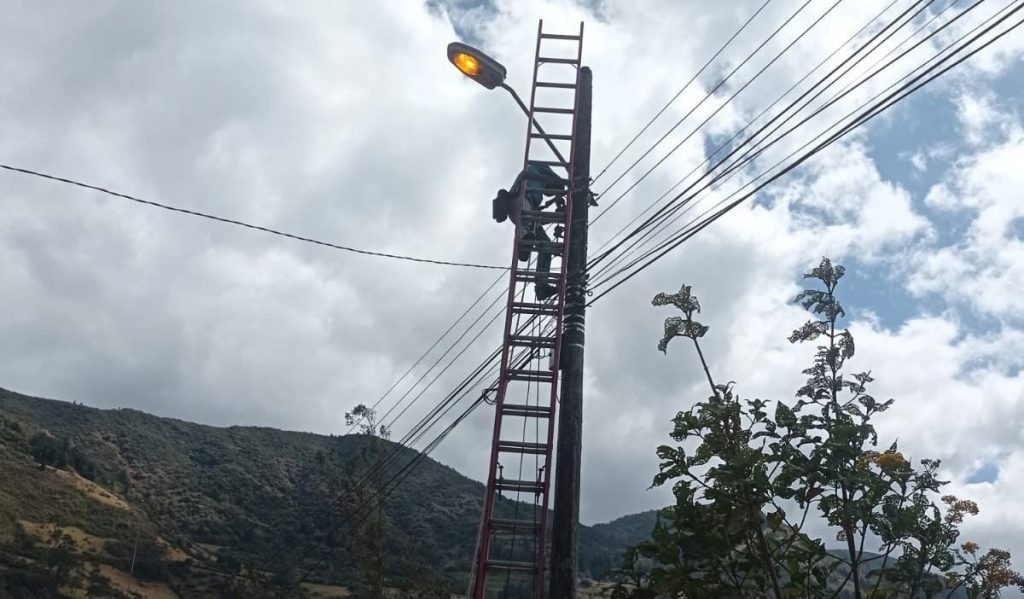 energia Colombia Ecuador
