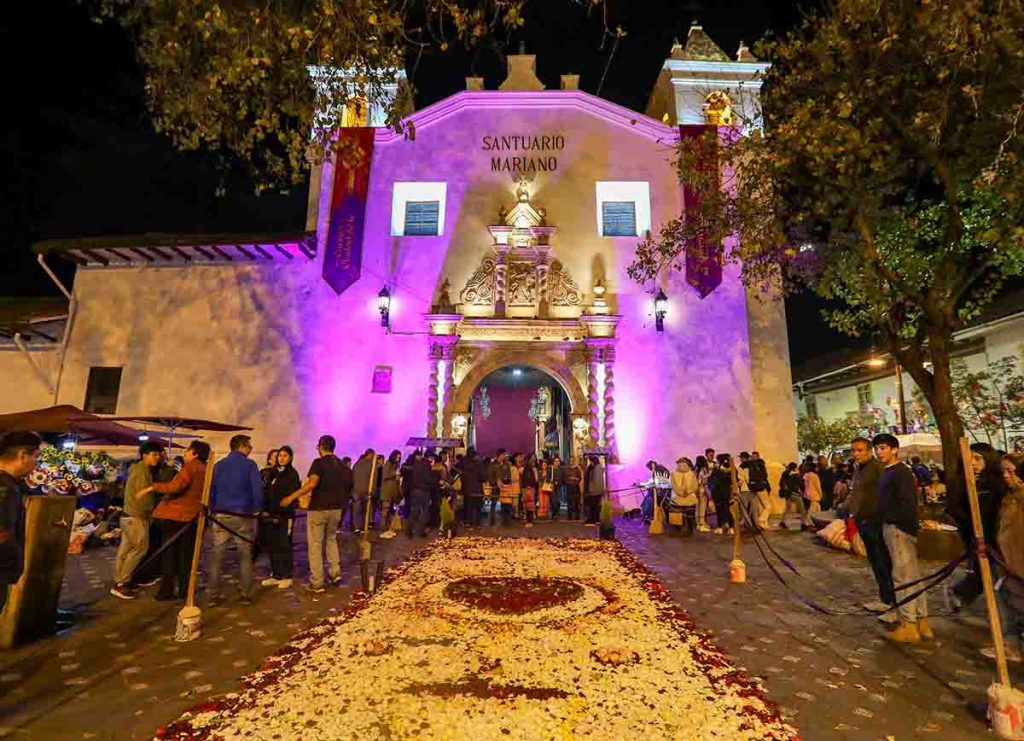 El feriado de Semana Santa dejó más de 20 millones de dólares de ingresos para Cuenca, según informó el Municipio.