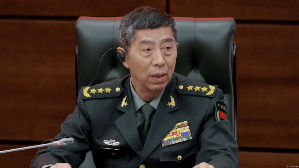 El ministro chino de Defensa, Dong Jun enfatizó la importancia de "la cooperación abierta y pragmática y la acumulación gradual de confianza mutua", para "convertirse en un pilar de estabilidad para el desarrollo de las relaciones" entre ambos países.