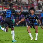 Leonel Quiñónez celebra el gol de Liga de Quito ante Universitario de Deportes. Foto: Liga de Quito