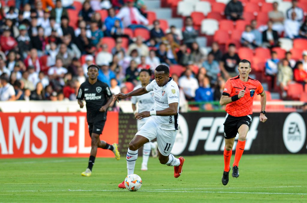 Estrada en el partido ante Botafogo por la Copa Libertadores. Foto: Liga de Quito