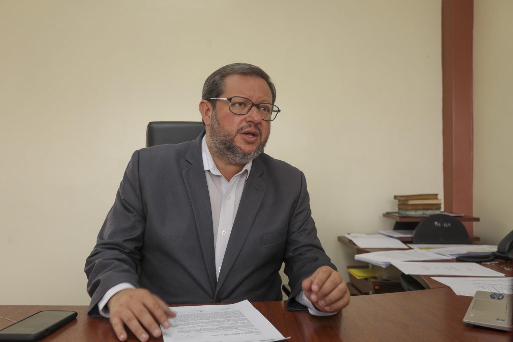 Alfredo Aguilar fue director de la Empresa Municipal de Movilidad (EMOV EP), concejal, y hoy es funcionario de la administración del alcalde Cristian Zamora. XCA