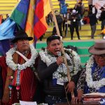 El nuevo presidente del Movimiento Al Socialismo, MAS, Grover Garcia (c), habla tras su elección en el décimo congreso del MAS este domingo, en el Alto (Bolivia). El expresidente de Bolivia Evo Morales (2006-2019) fue excluido de la nueva dirección nacional del oficialista Movimiento al Socialismo (MAS), la cual fue conformada este domingo en un congreso impulsado por los seguidores del Gobierno de Luis Arce, en la ciudad de El Alto. EFE
