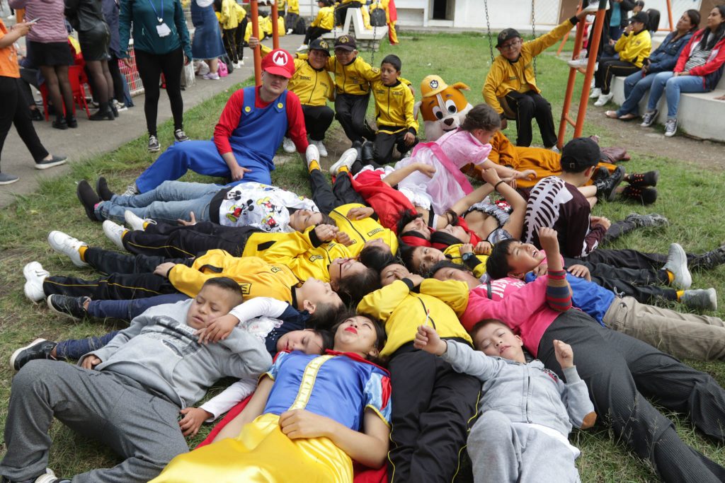 Niños celebrando el Día del Niño