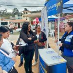 Funcionarios del IESS promueven la afiliación de ecuatorianos, que residen en el exterior.